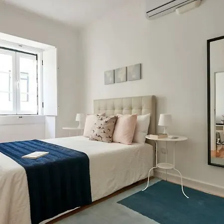 Apartment The Spot In Adelas Lisbon